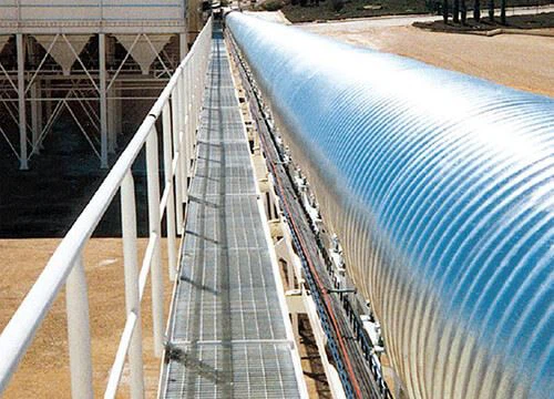 Couvertures de capot de convoyeur à bande